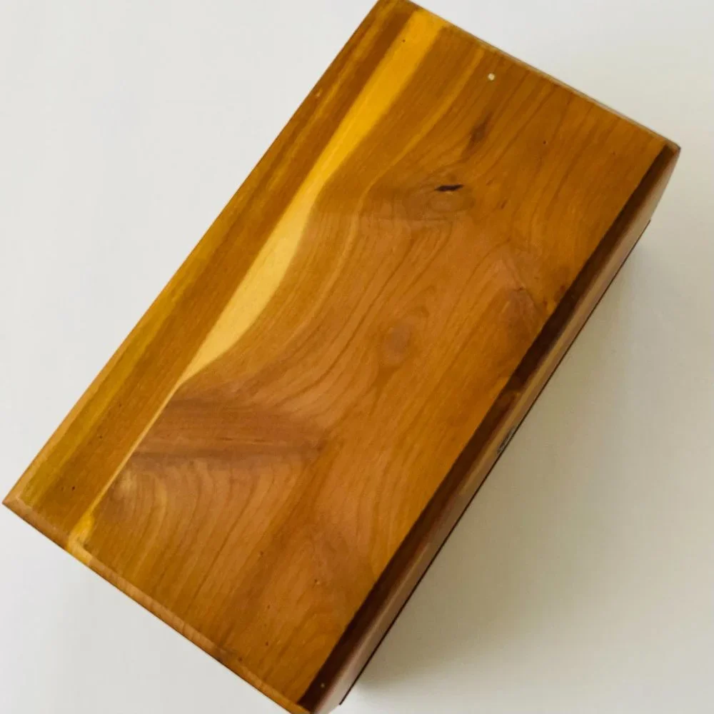 VINTAGE LANE Jewelry Box Signed by Dayton's EUC - Picture 6 of 7